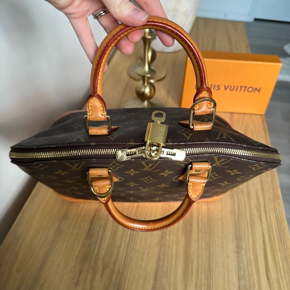 ✅AUTHENTIC✅LOUIS VUITTON ALMA PM - Picture 11 of 16